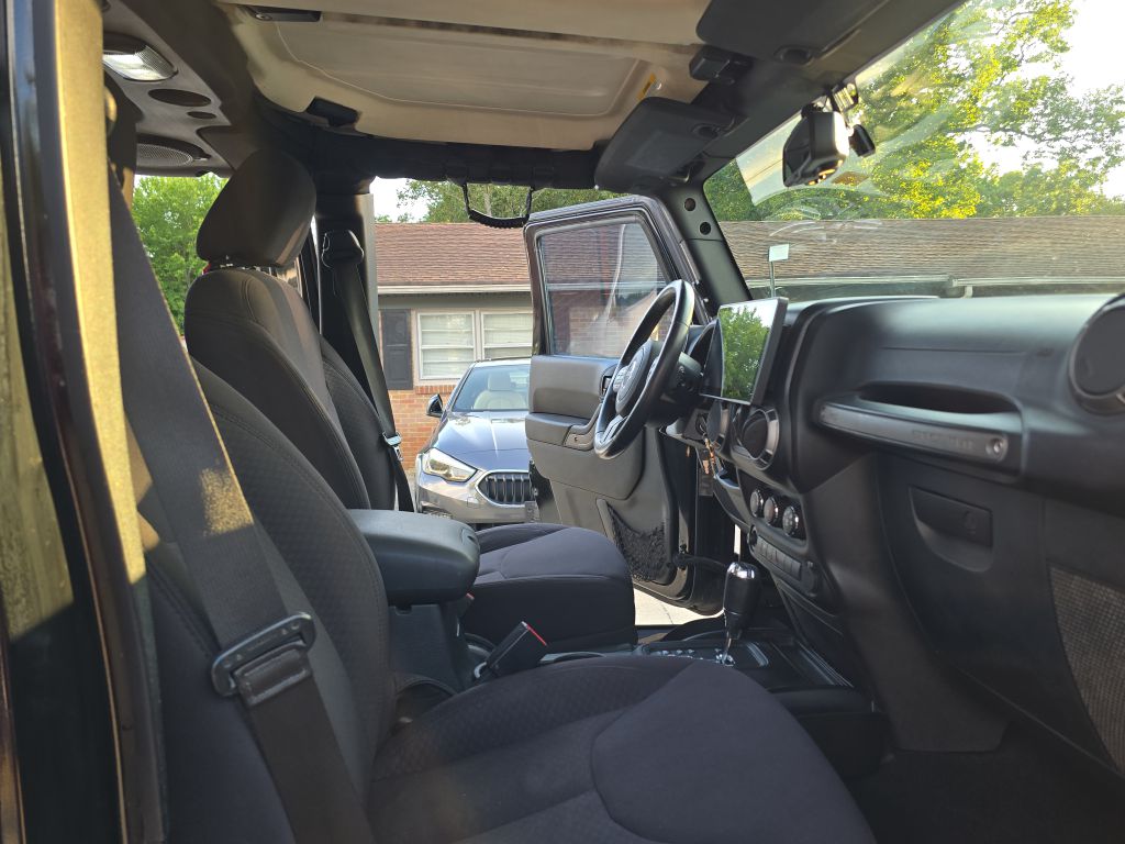 Photo 22 of this JEEP WRANGLER UNLIMI