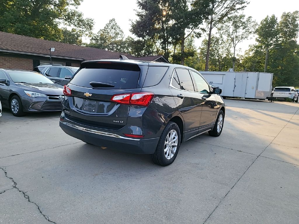 Photo 4 of this CHEVROLET EQUINOX