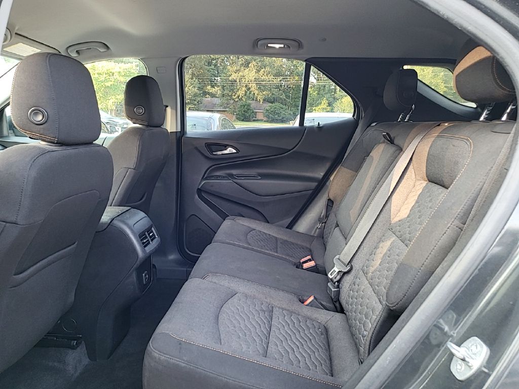 Photo 11 of this CHEVROLET EQUINOX