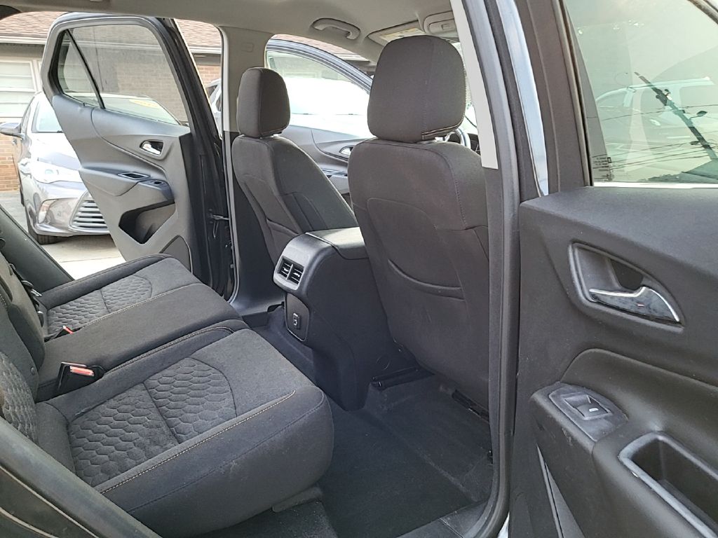 Photo 15 of this CHEVROLET EQUINOX