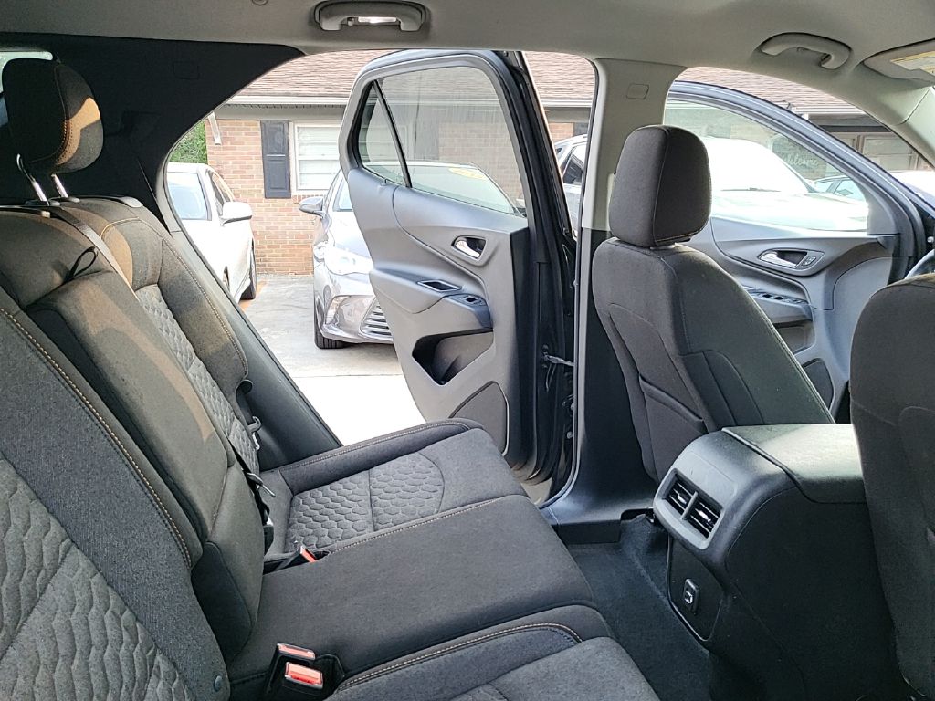 Photo 16 of this CHEVROLET EQUINOX