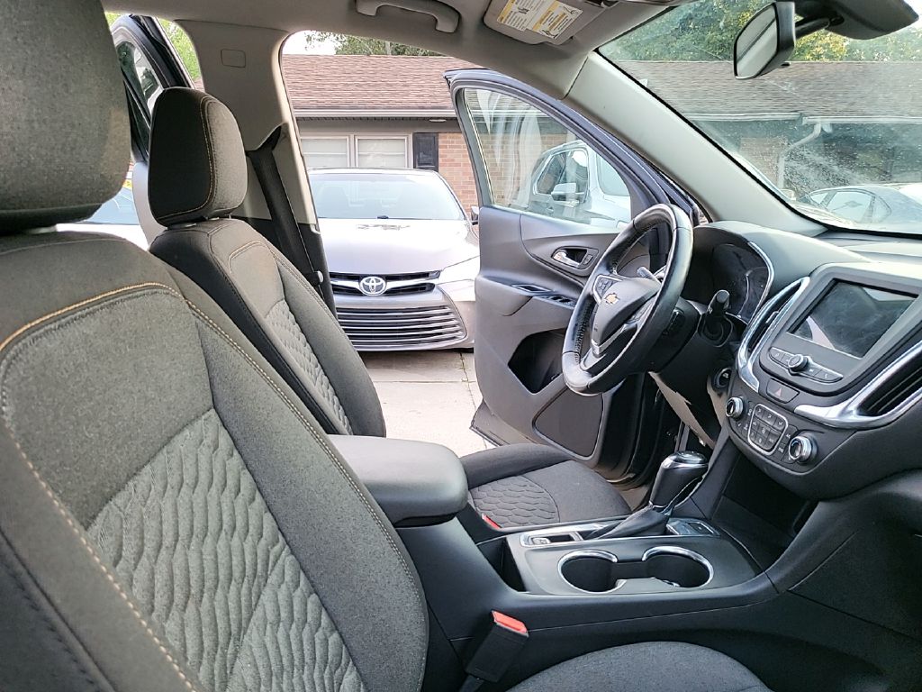Photo 20 of this CHEVROLET EQUINOX