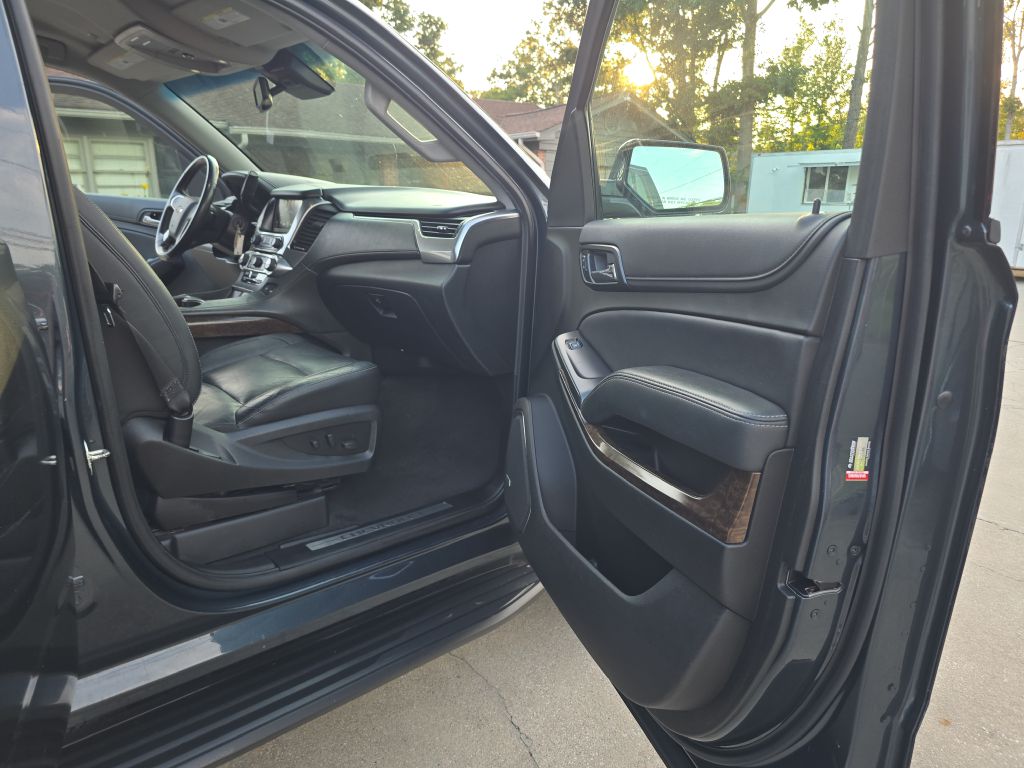 Photo 18 of this CHEVROLET TAHOE