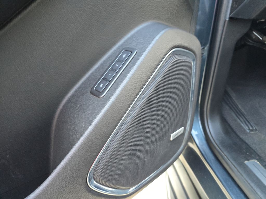 Photo 25 of this CHEVROLET TAHOE