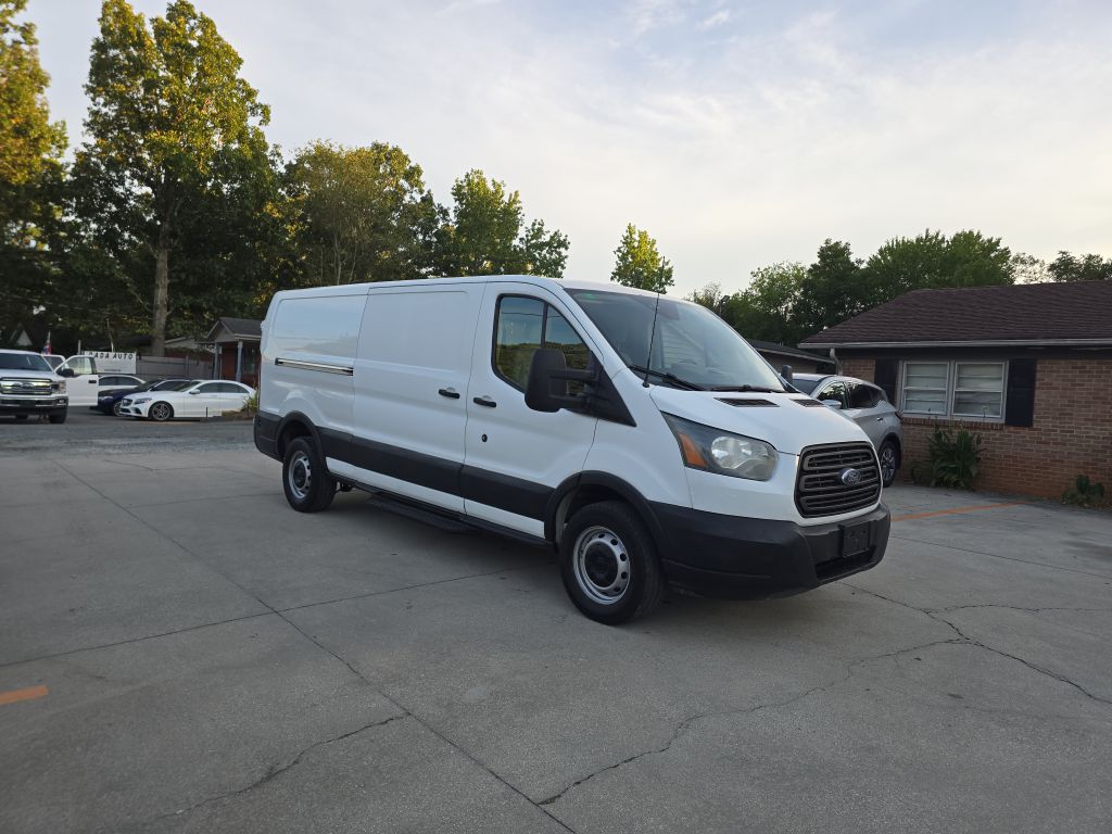 Photo 3 of this FORD TRANSIT