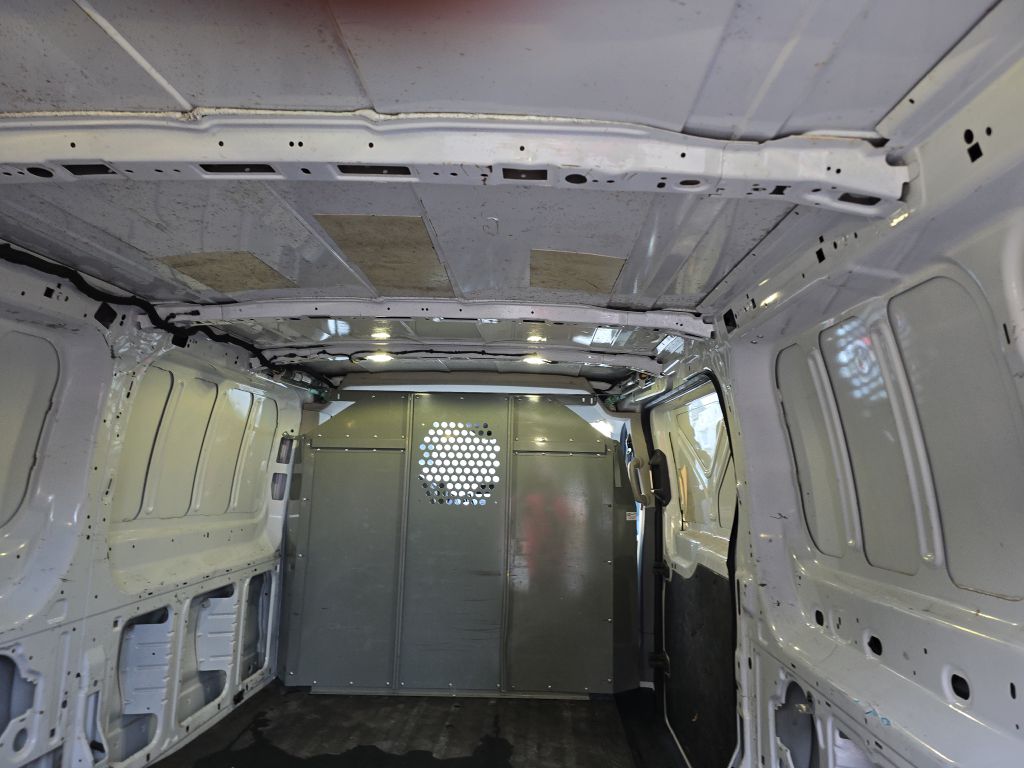 Photo 7 of this FORD TRANSIT