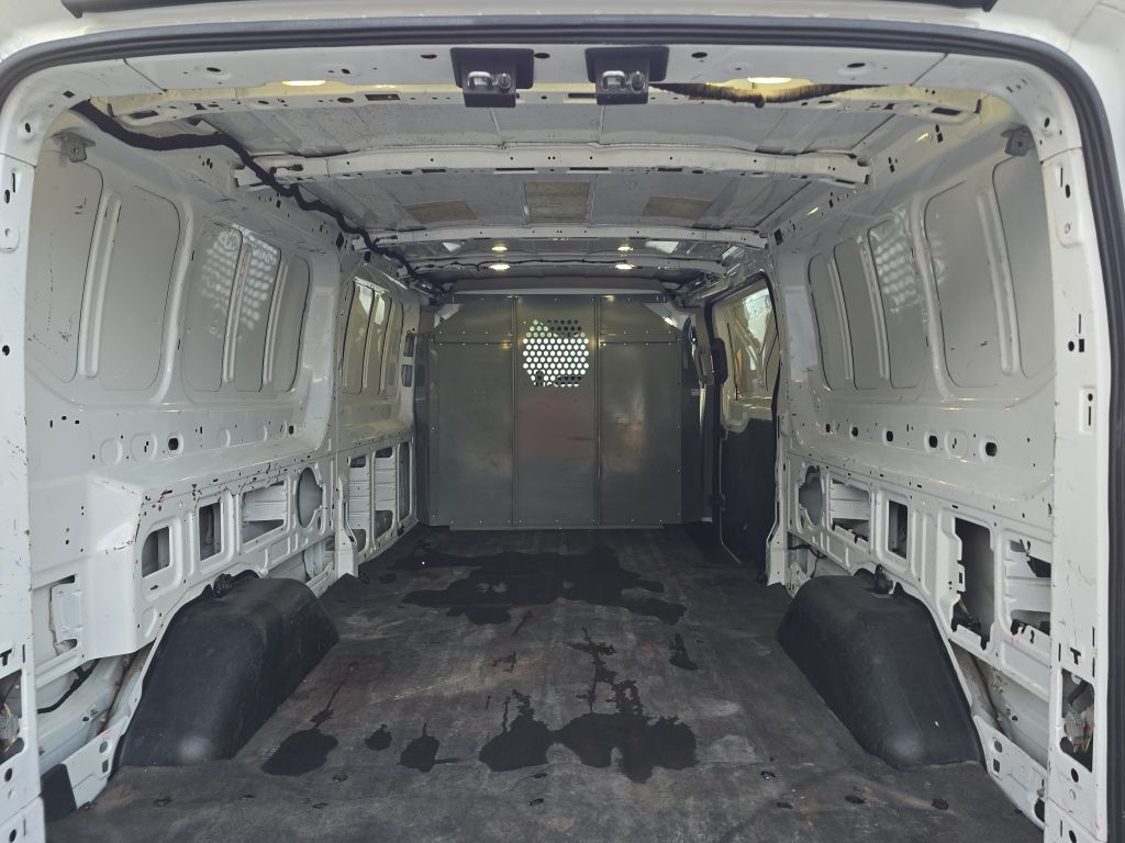 Photo 10 of this FORD TRANSIT