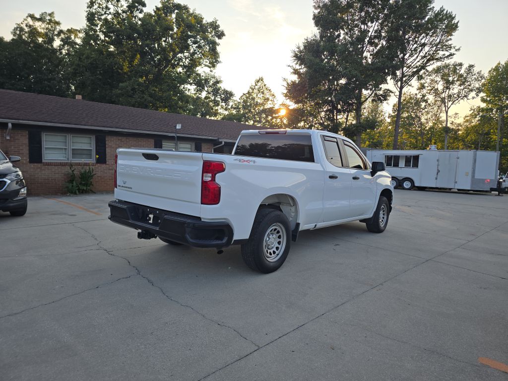 Photo 4 of this CHEVROLET SILVERADO 1500