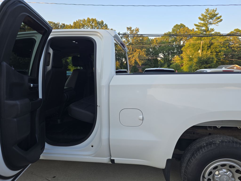 Photo 12 of this CHEVROLET SILVERADO 1500