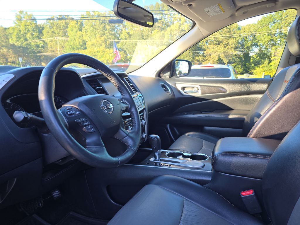 Photo 11 of this NISSAN PATHFINDER