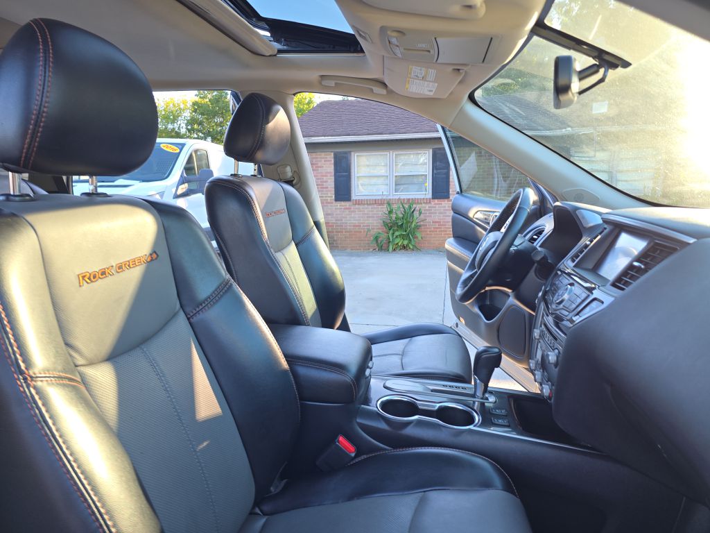 Photo 19 of this NISSAN PATHFINDER