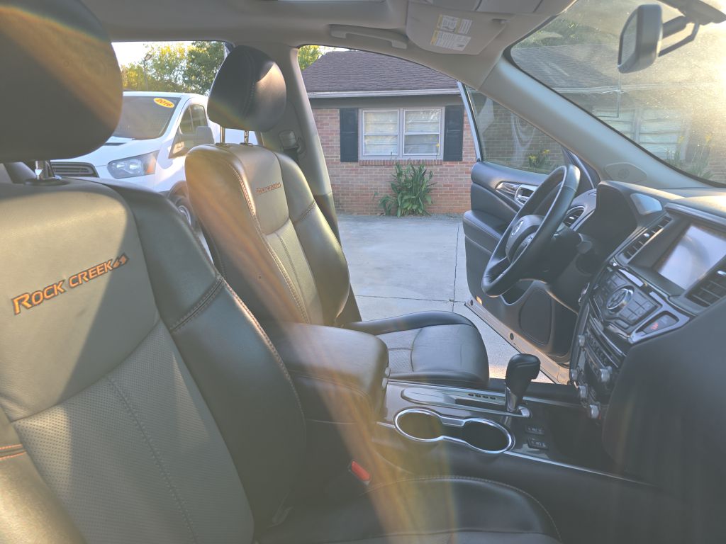 Photo 24 of this NISSAN PATHFINDER