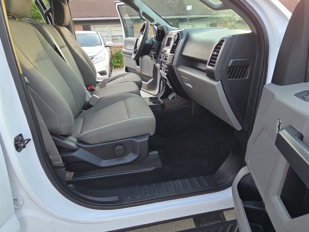 Photo 21 of this FORD F150