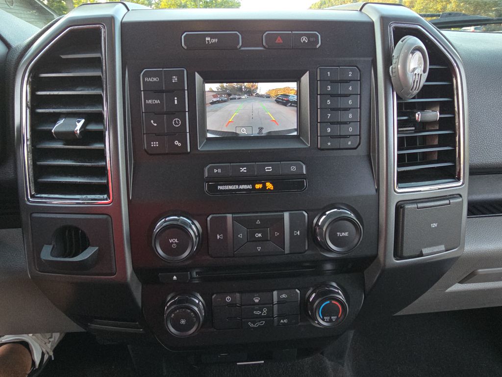 Photo 25 of this FORD F150