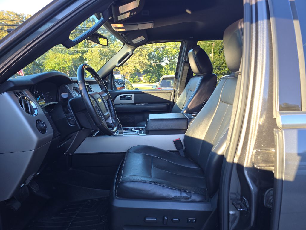 Photo 11 of this FORD EXPEDITION