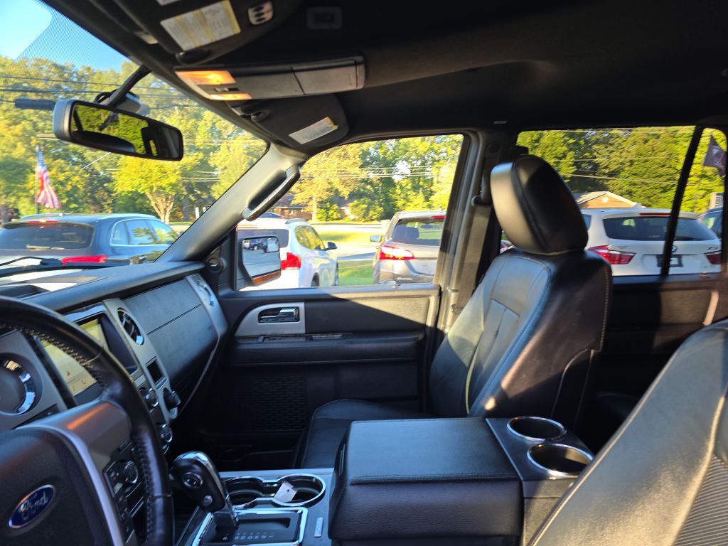 Photo 13 of this FORD EXPEDITION
