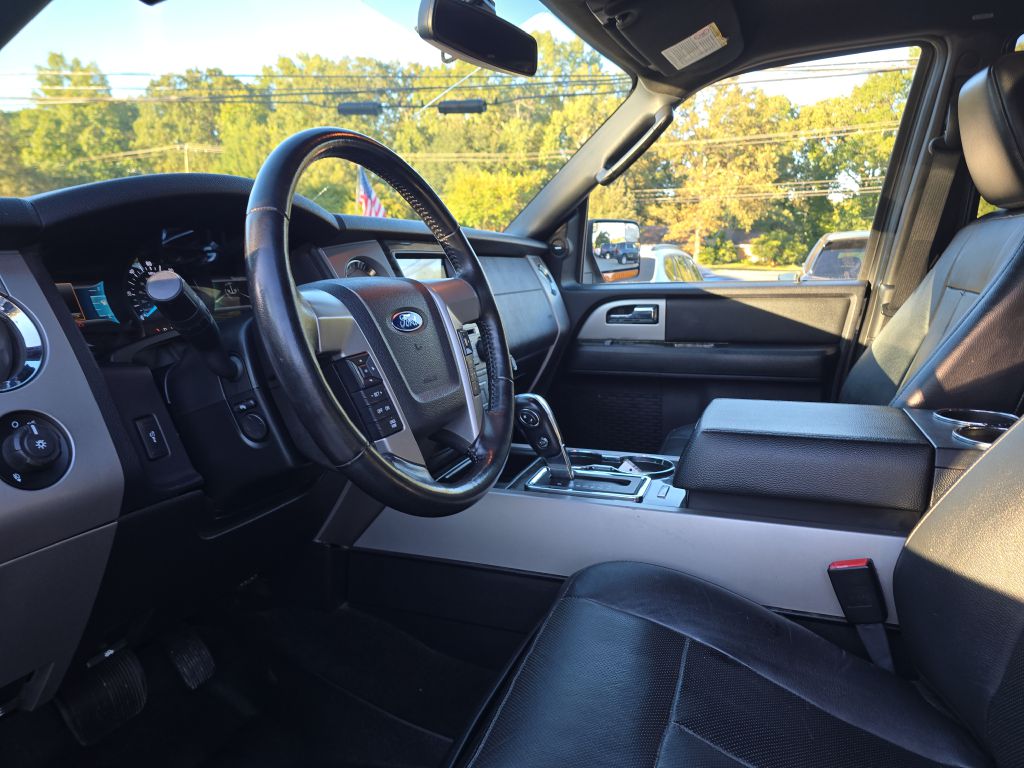 Photo 14 of this FORD EXPEDITION