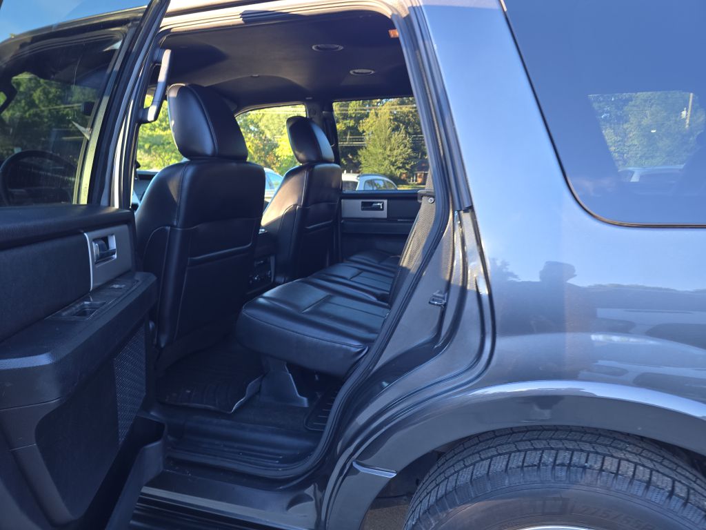 Photo 16 of this FORD EXPEDITION