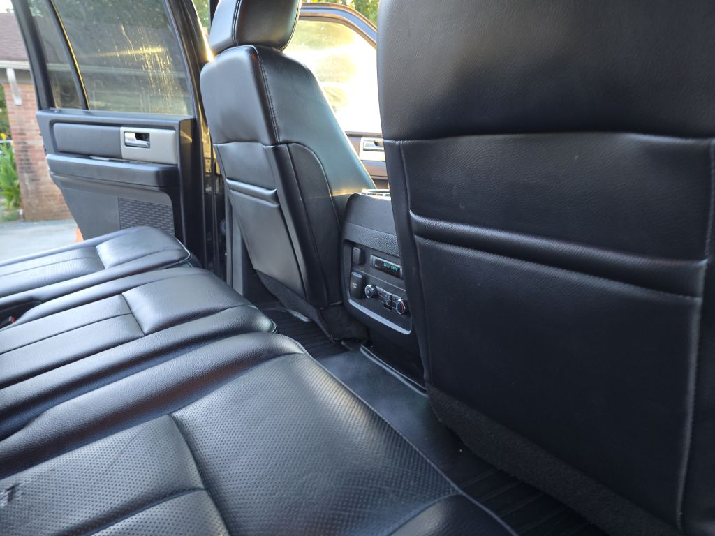 Photo 25 of this FORD EXPEDITION