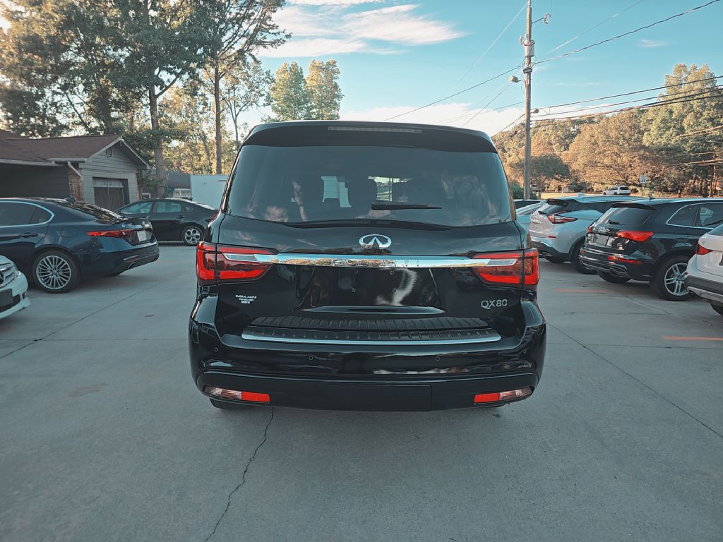 Photo 5 of this INFINITI QX80