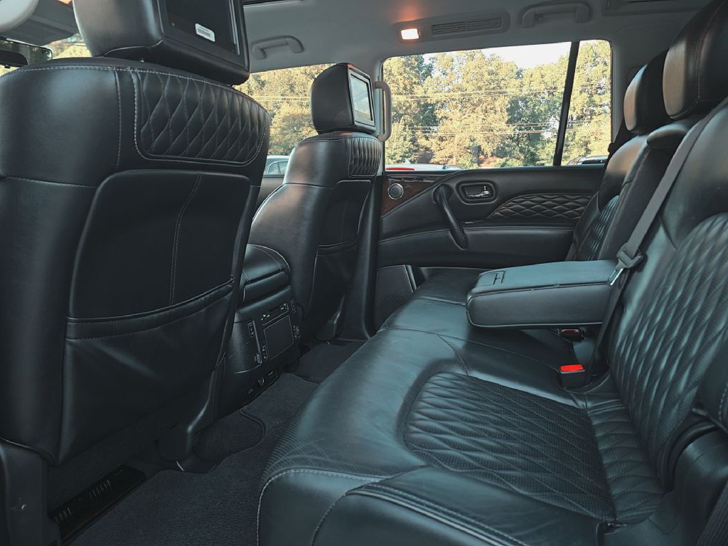 Photo 14 of this INFINITI QX80