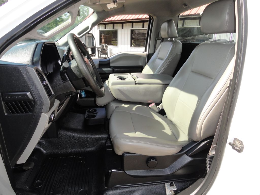 Photo 8 of this FORD F550
