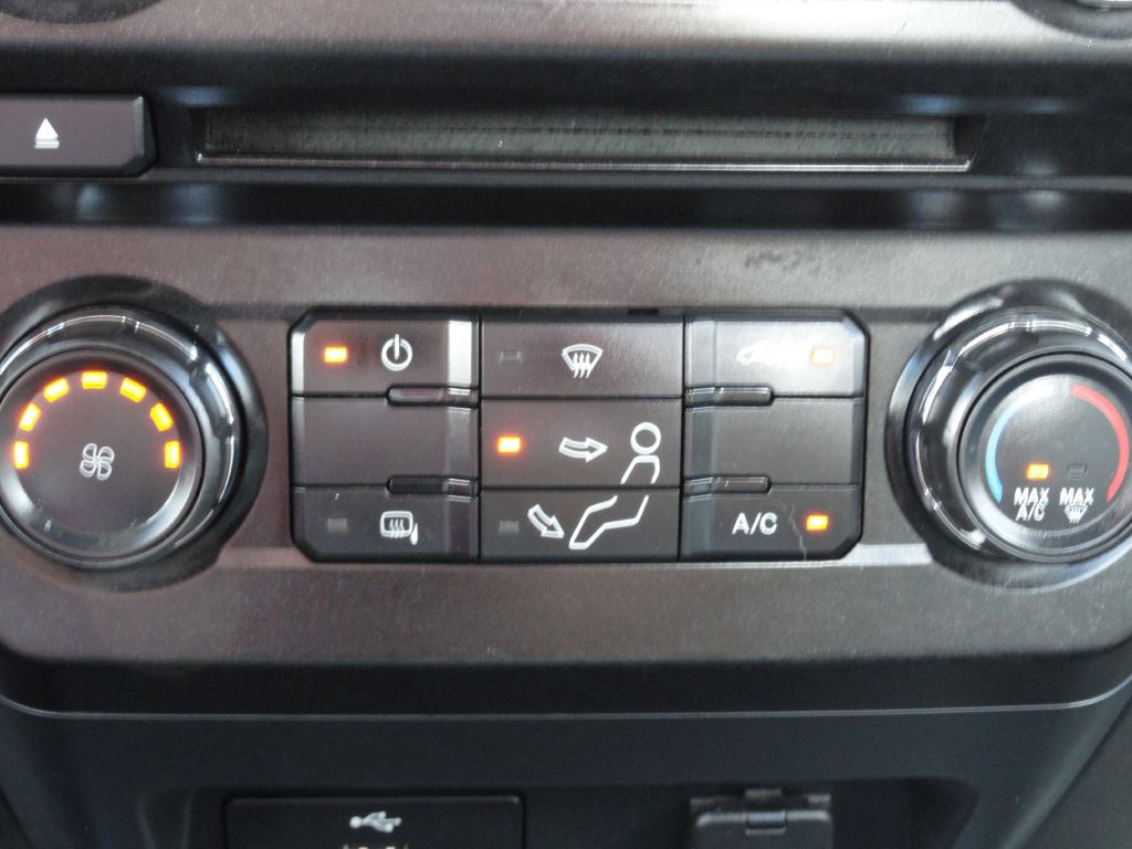 Photo 16 of this FORD F550