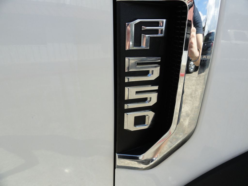 Photo 24 of this FORD F550