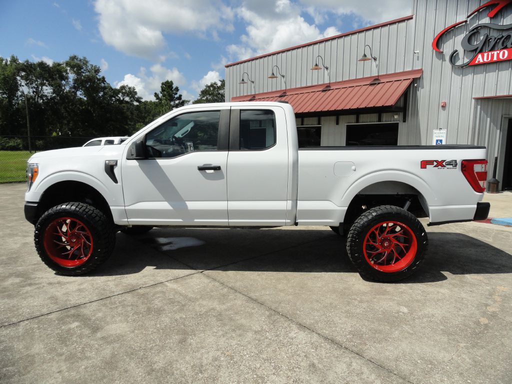 Photo 3 of this FORD F150
