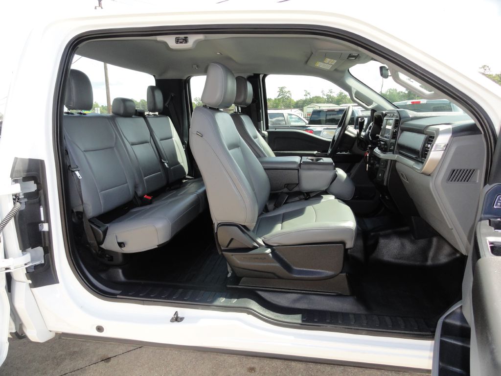 Photo 8 of this FORD F150