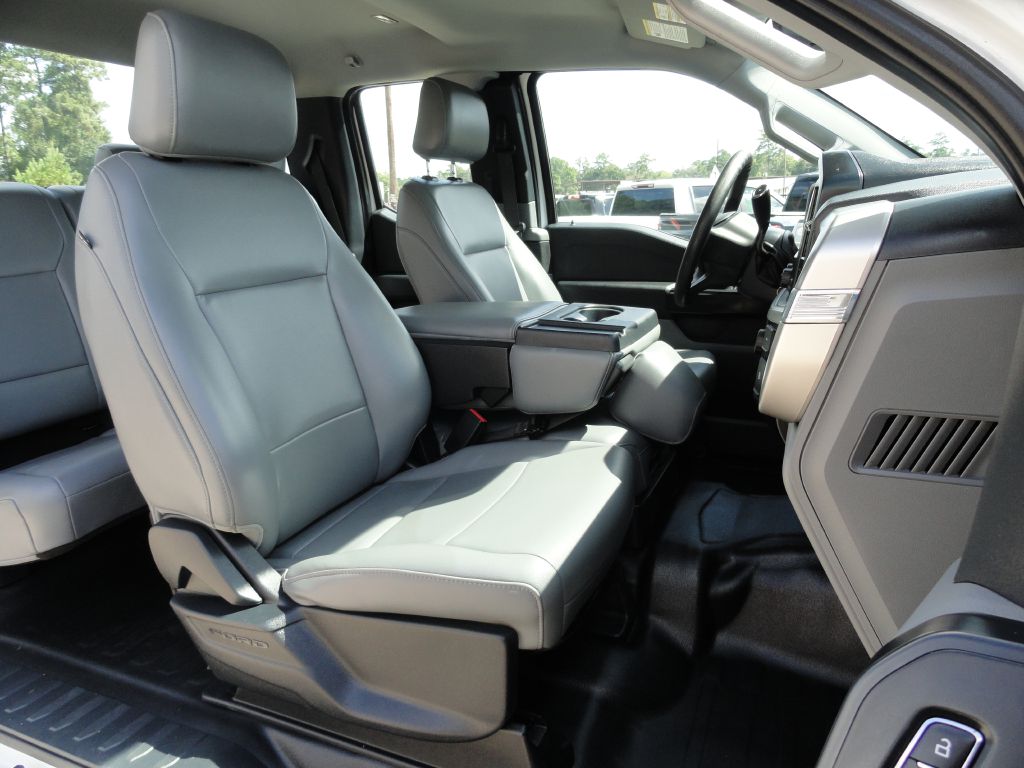 Photo 10 of this FORD F150