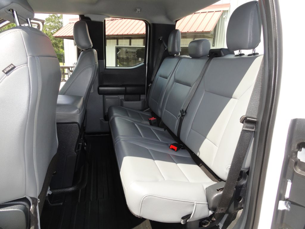 Photo 12 of this FORD F150