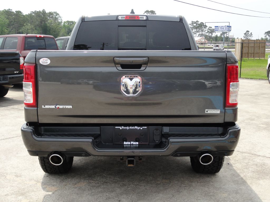 Photo 4 of this RAM 1500