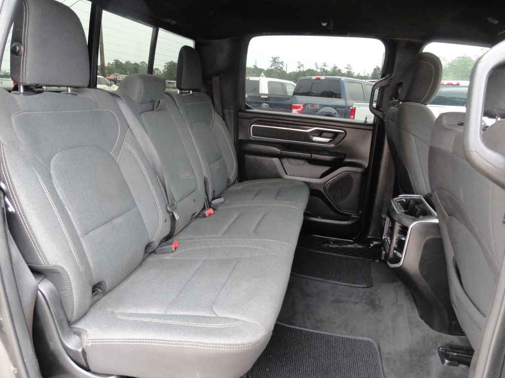 Photo 7 of this RAM 1500