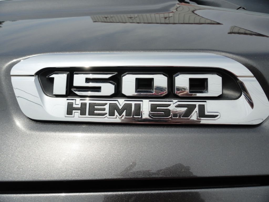 Photo 39 of this RAM 1500