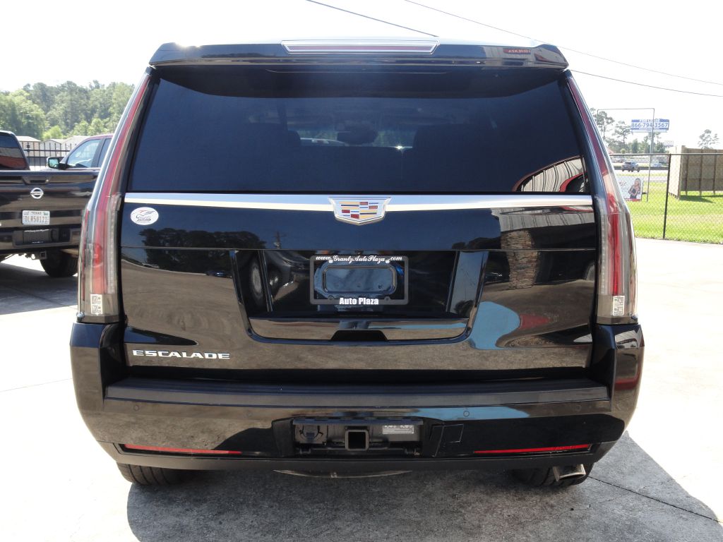 Photo 4 of this CADILLAC ESCALADE