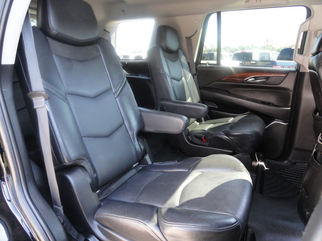 Photo 7 of this CADILLAC ESCALADE