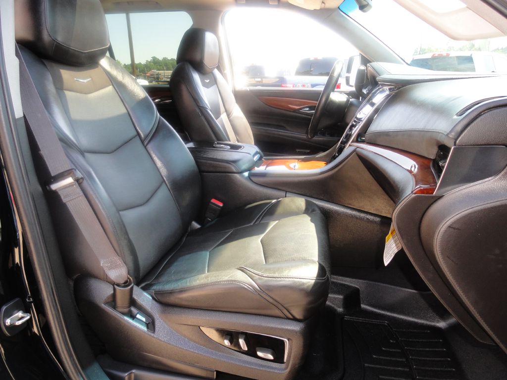 Photo 10 of this CADILLAC ESCALADE