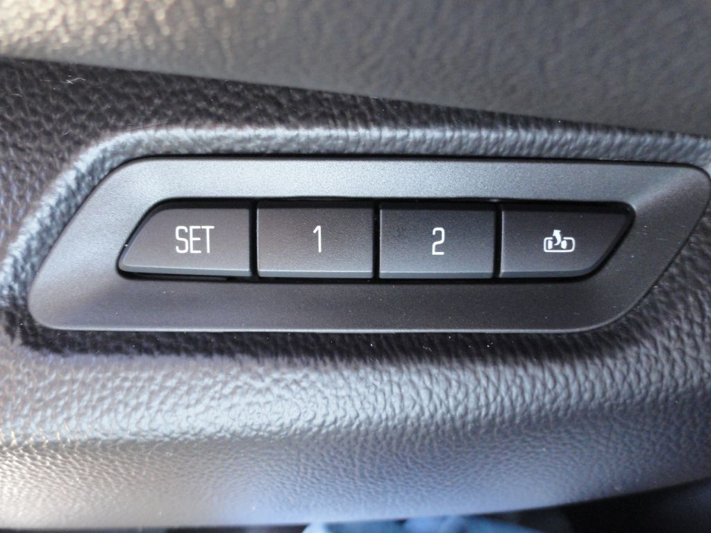 Photo 37 of this CADILLAC ESCALADE