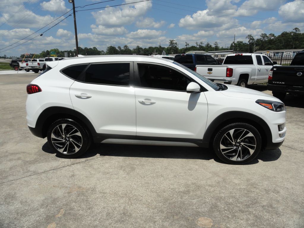 Photo 5 of this HYUNDAI TUCSON