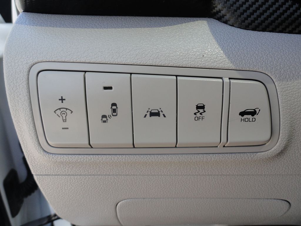 Photo 18 of this HYUNDAI TUCSON