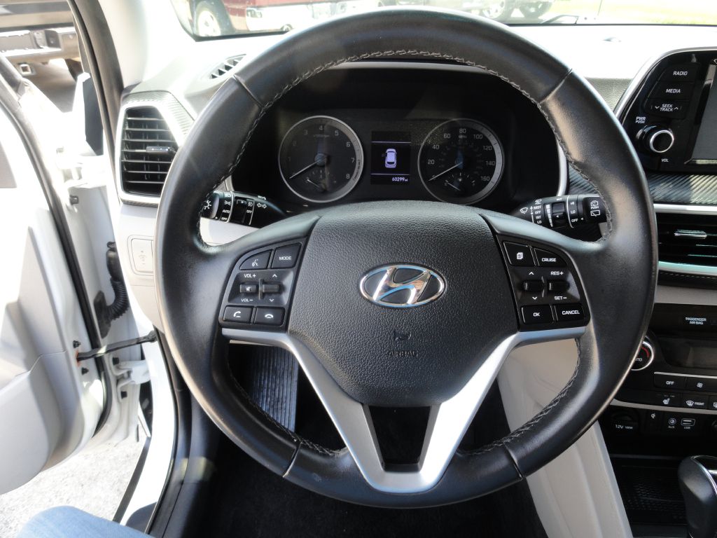 Photo 19 of this HYUNDAI TUCSON