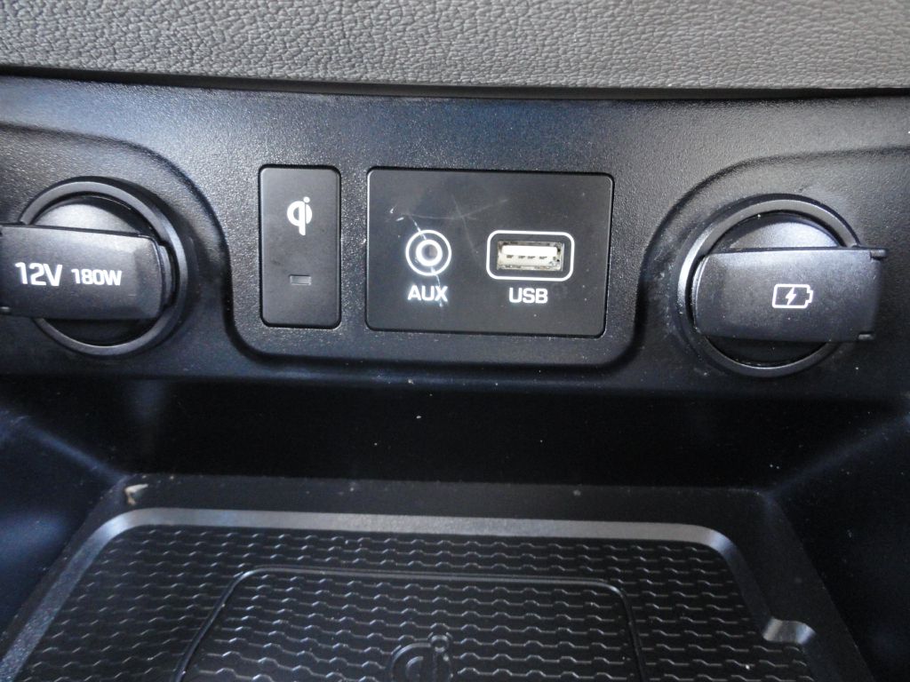 Photo 22 of this HYUNDAI TUCSON