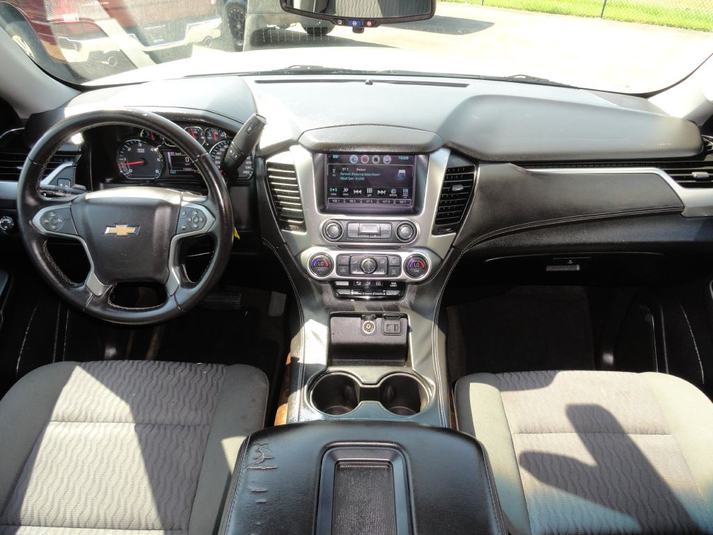Photo 6 of this CHEVROLET SUBURBAN