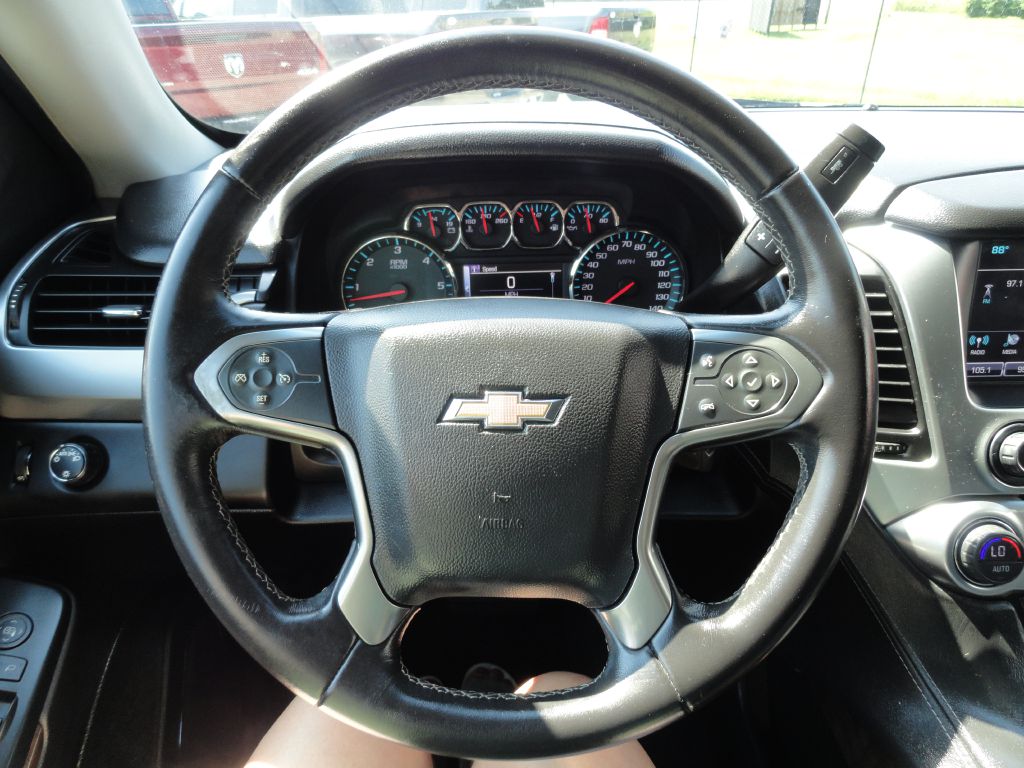 Photo 21 of this CHEVROLET SUBURBAN