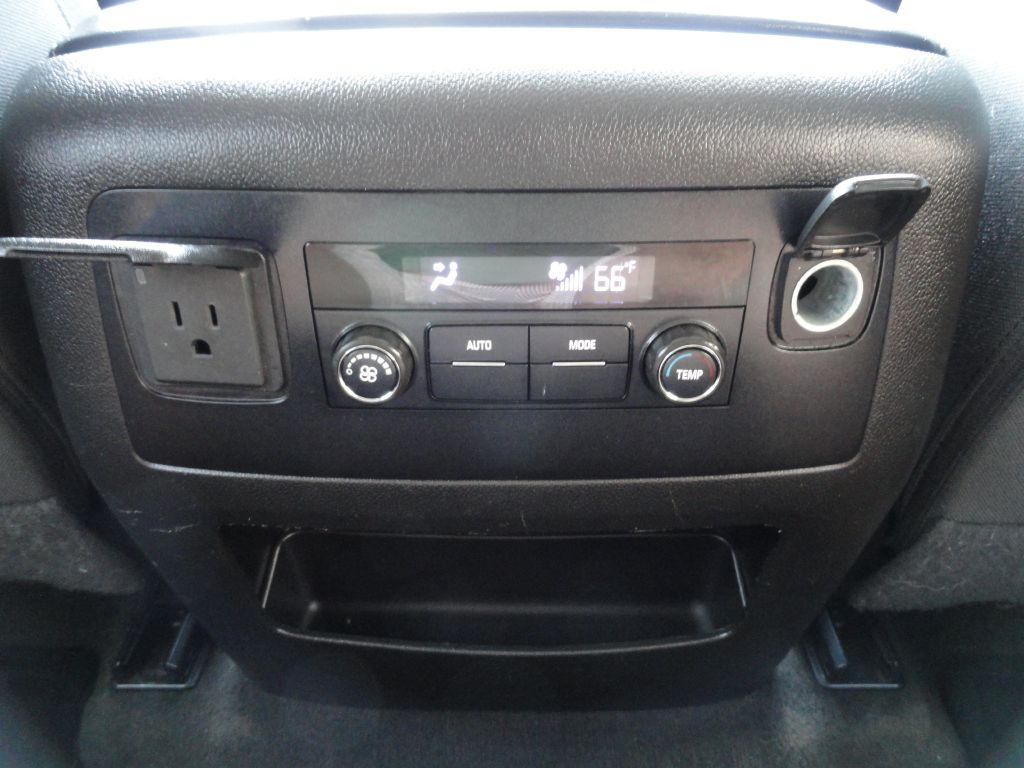 Photo 27 of this CHEVROLET SUBURBAN