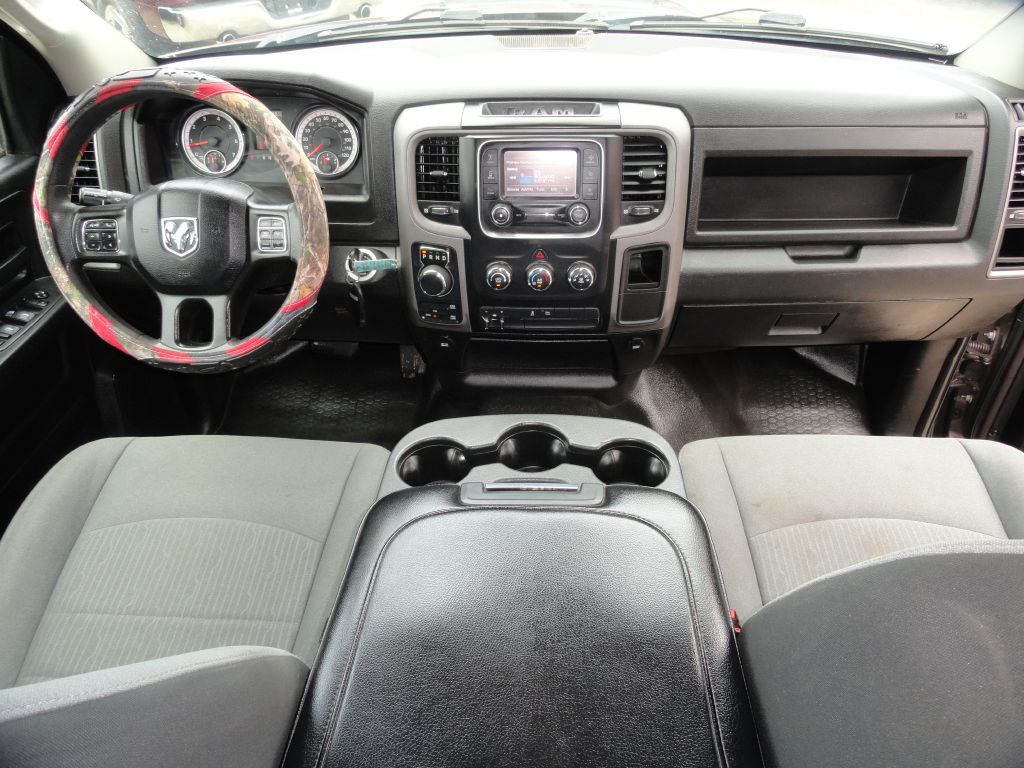 Photo 6 of this RAM 1500 CLASSIC