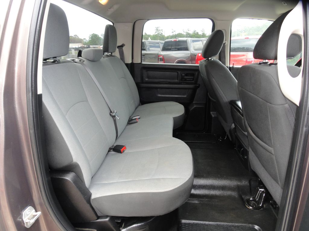 Photo 7 of this RAM 1500 CLASSIC
