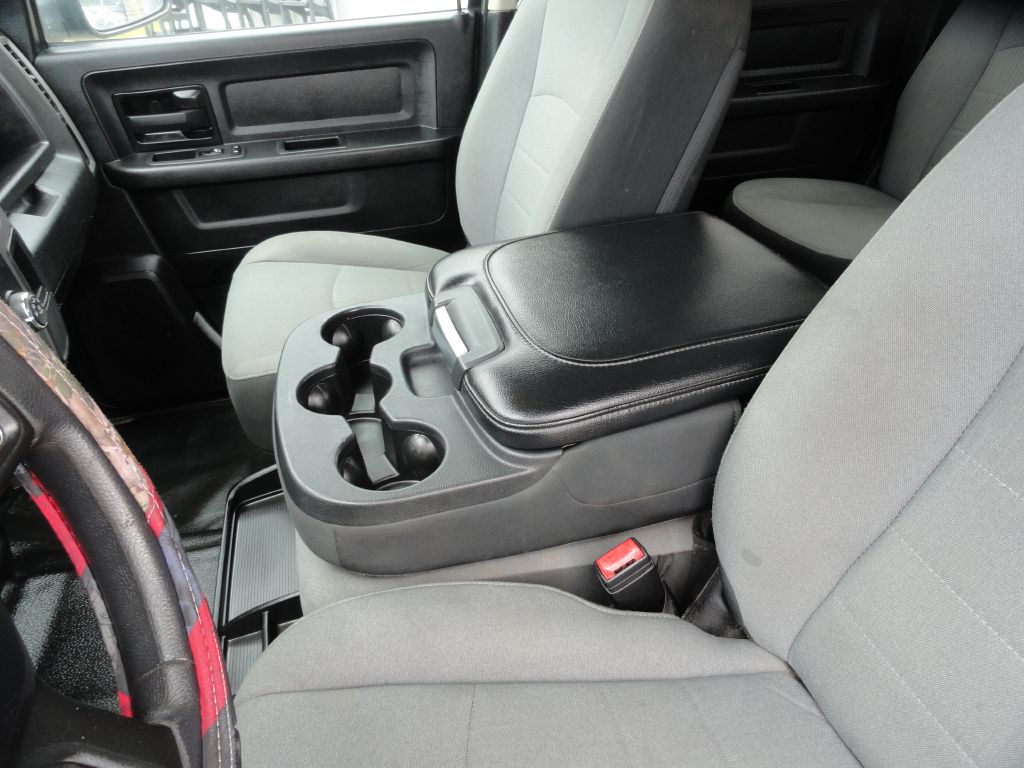 Photo 11 of this RAM 1500 CLASSIC