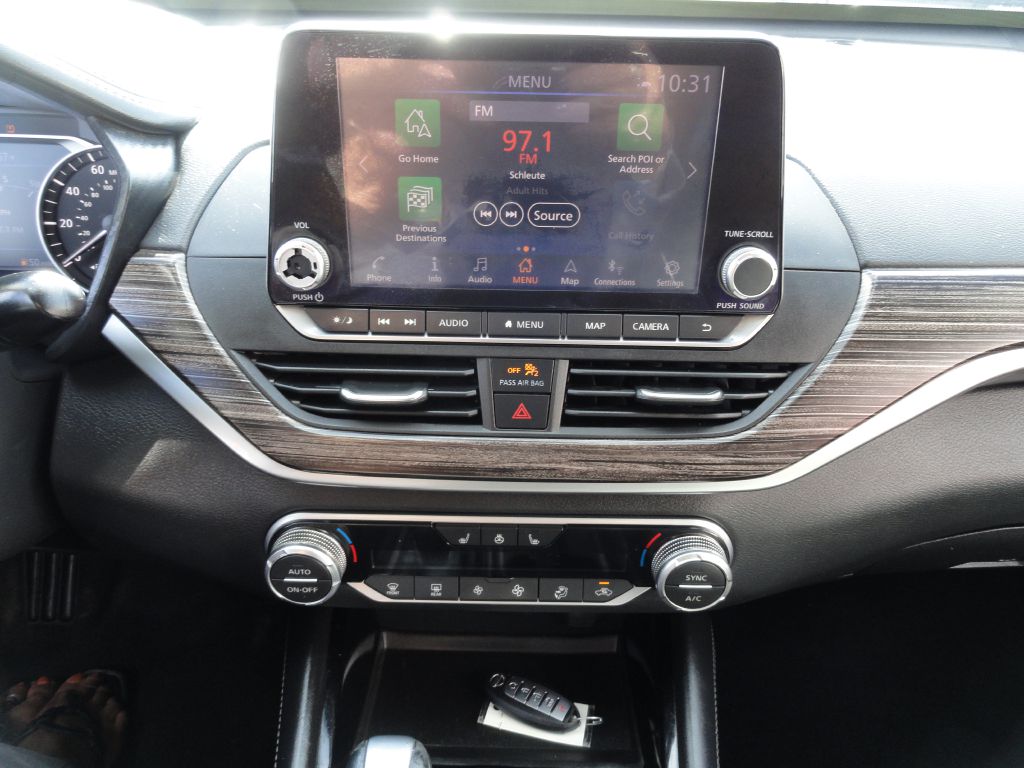Photo 13 of this NISSAN ALTIMA